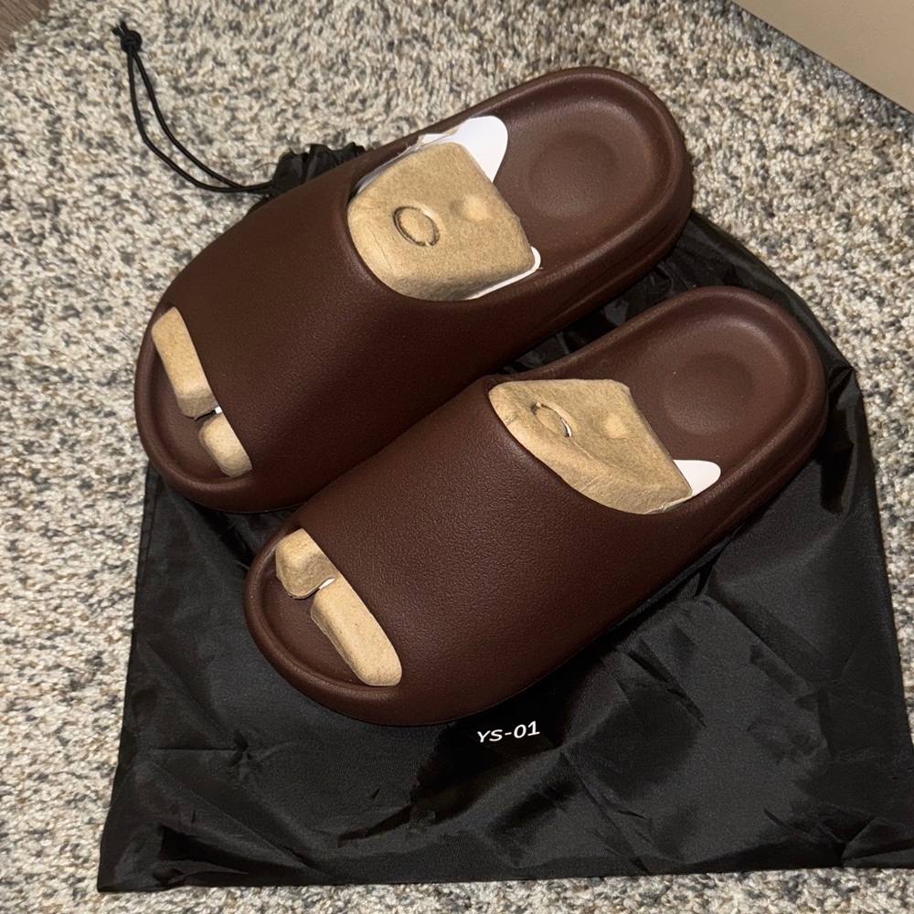 Yezzy Fudge Slides